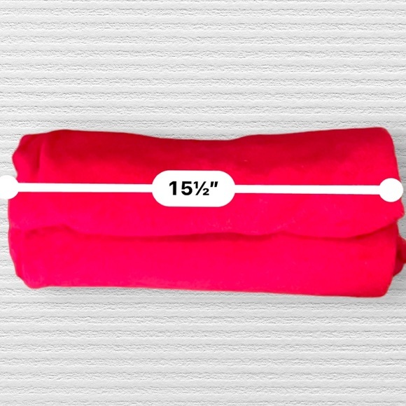 Red Stadium Blanket‎ - Picture 2 of 3